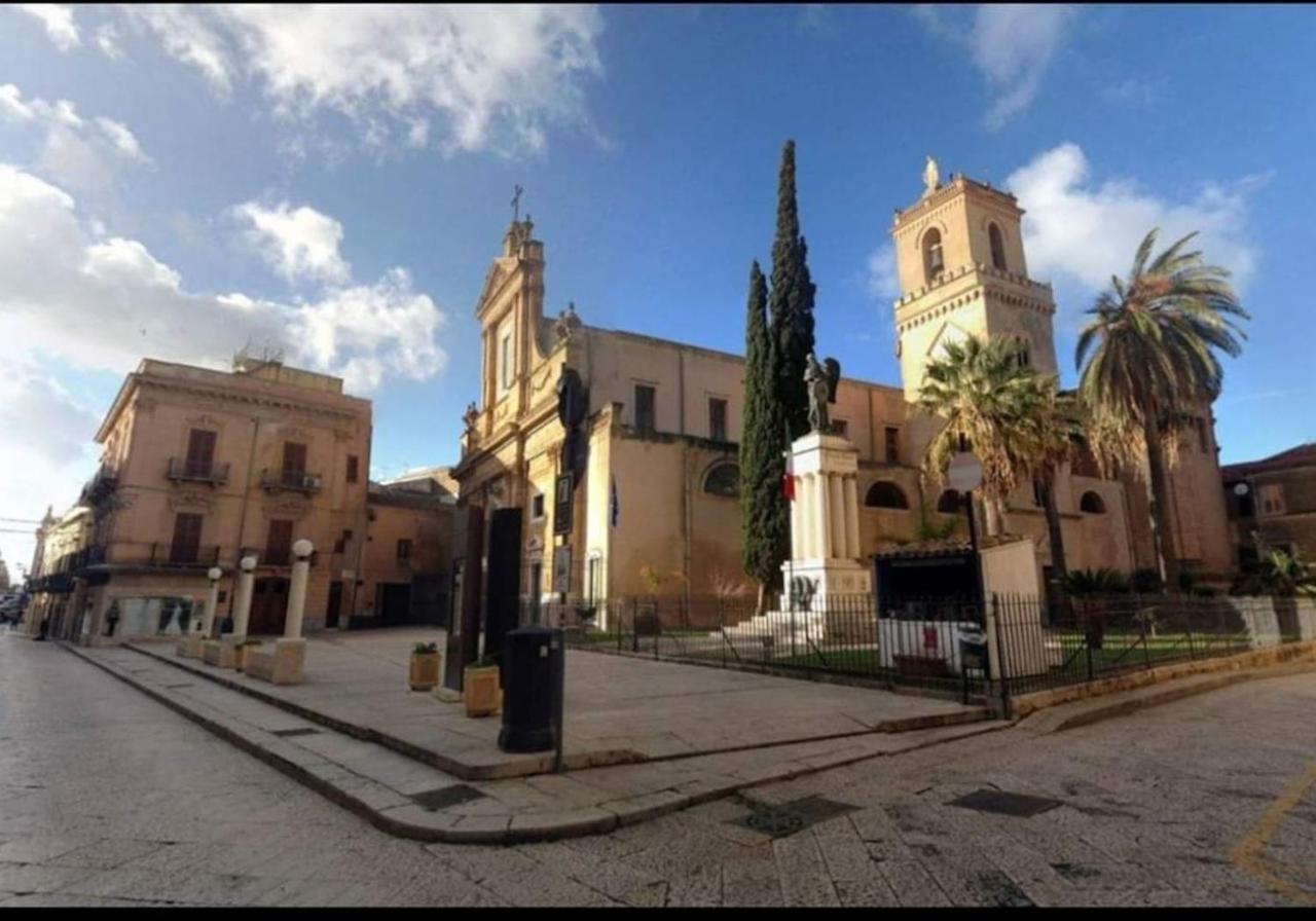 Alcamo Rooms Con Garage Privato Екстер'єр фото